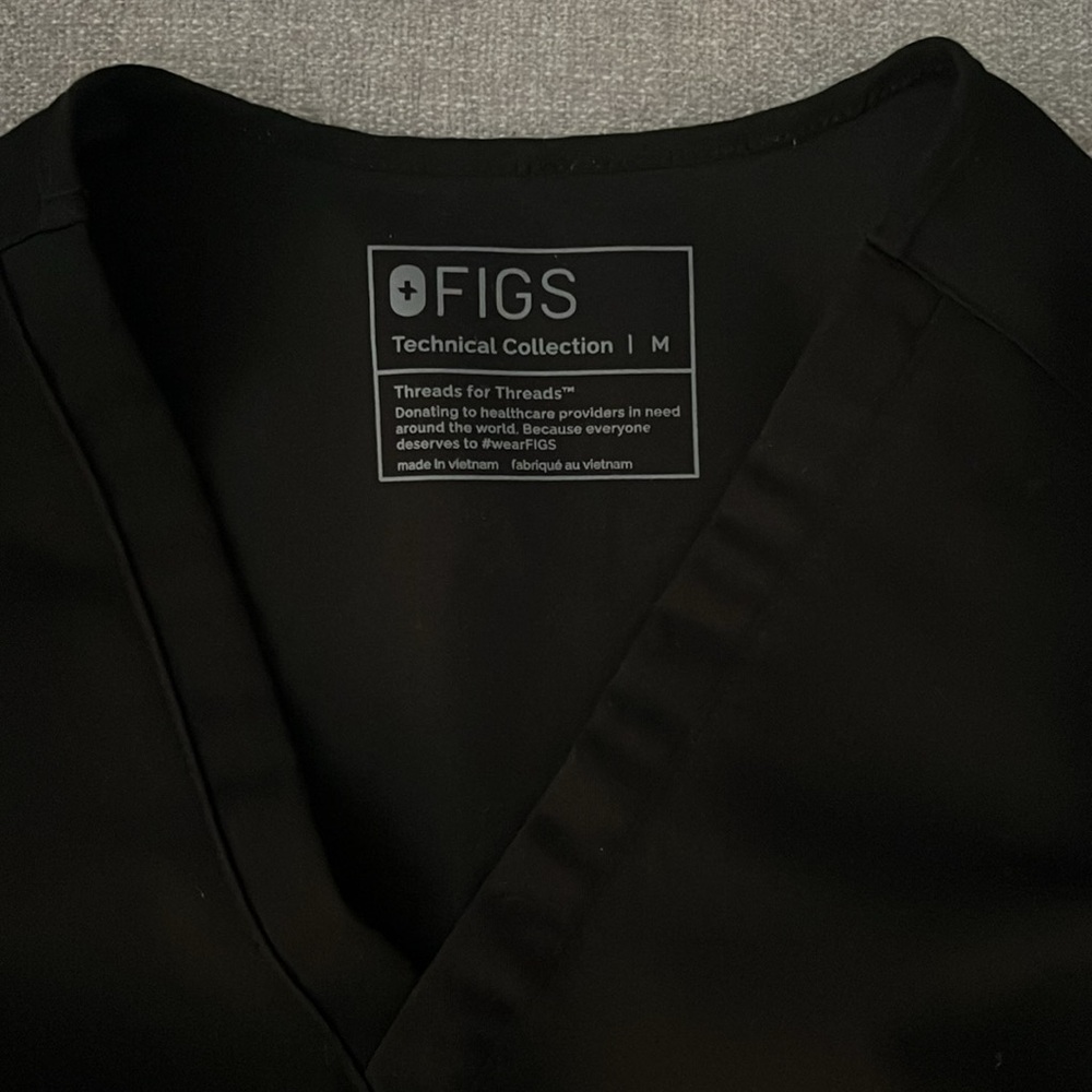 Figs scrub top - Picture 2 of 2